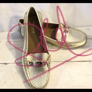 Mint Condition Gold Leather Coach “Olive”  Size 6B